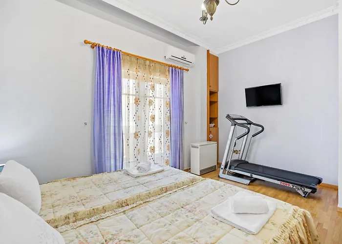 Artistic In Chania *