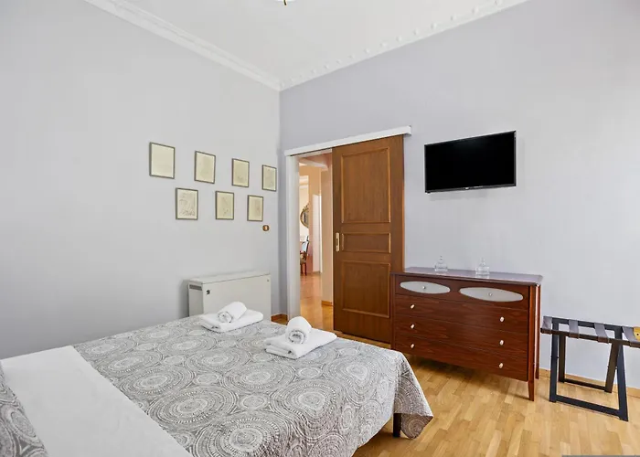 Artistic In Chania * La Canea