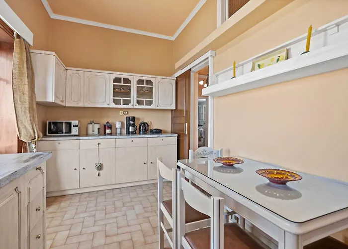 Artistic In Chania *